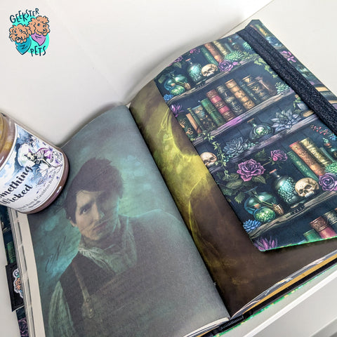 Apothecary Shelves Book Wrap (Small Hardcover Size)