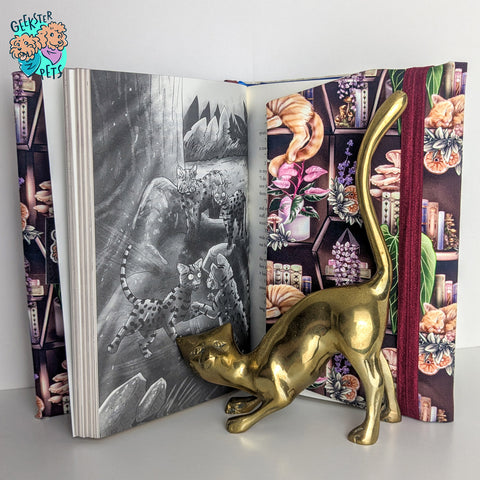 Cat Shelf Book Wrap (Hardcover Size)